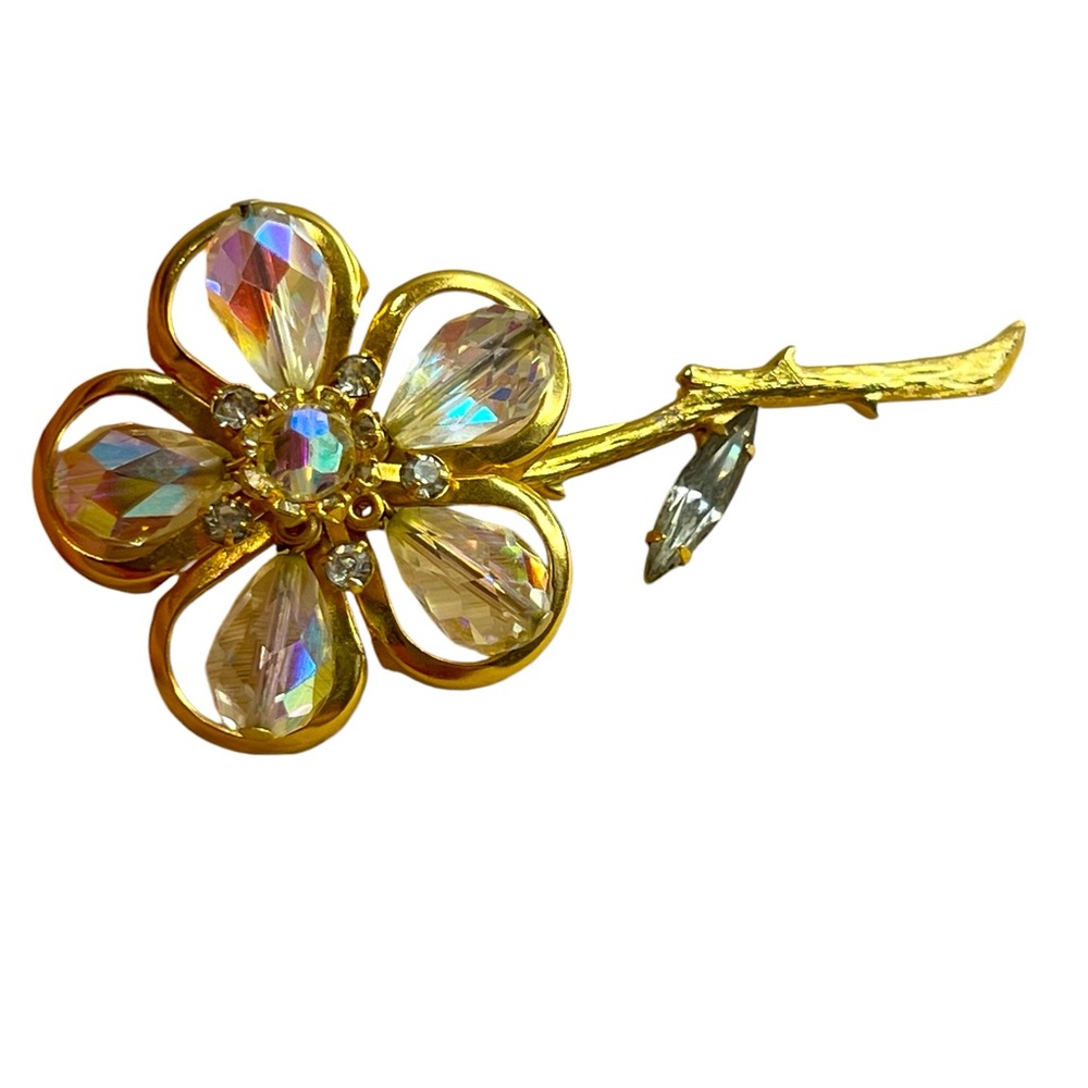 Vintage Gold toned stemmed Flower Brooch with clear‎ beads and crystals
